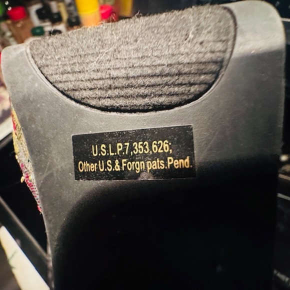 Flower Guess Block Pump Heel Shoes - Size 8.5 - Picture 10 of 15